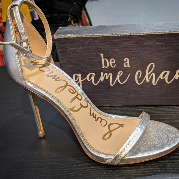 Sam Edelman Shoes - ‼️SOLD IN STORE‼️Sam Edelman Silver Pump